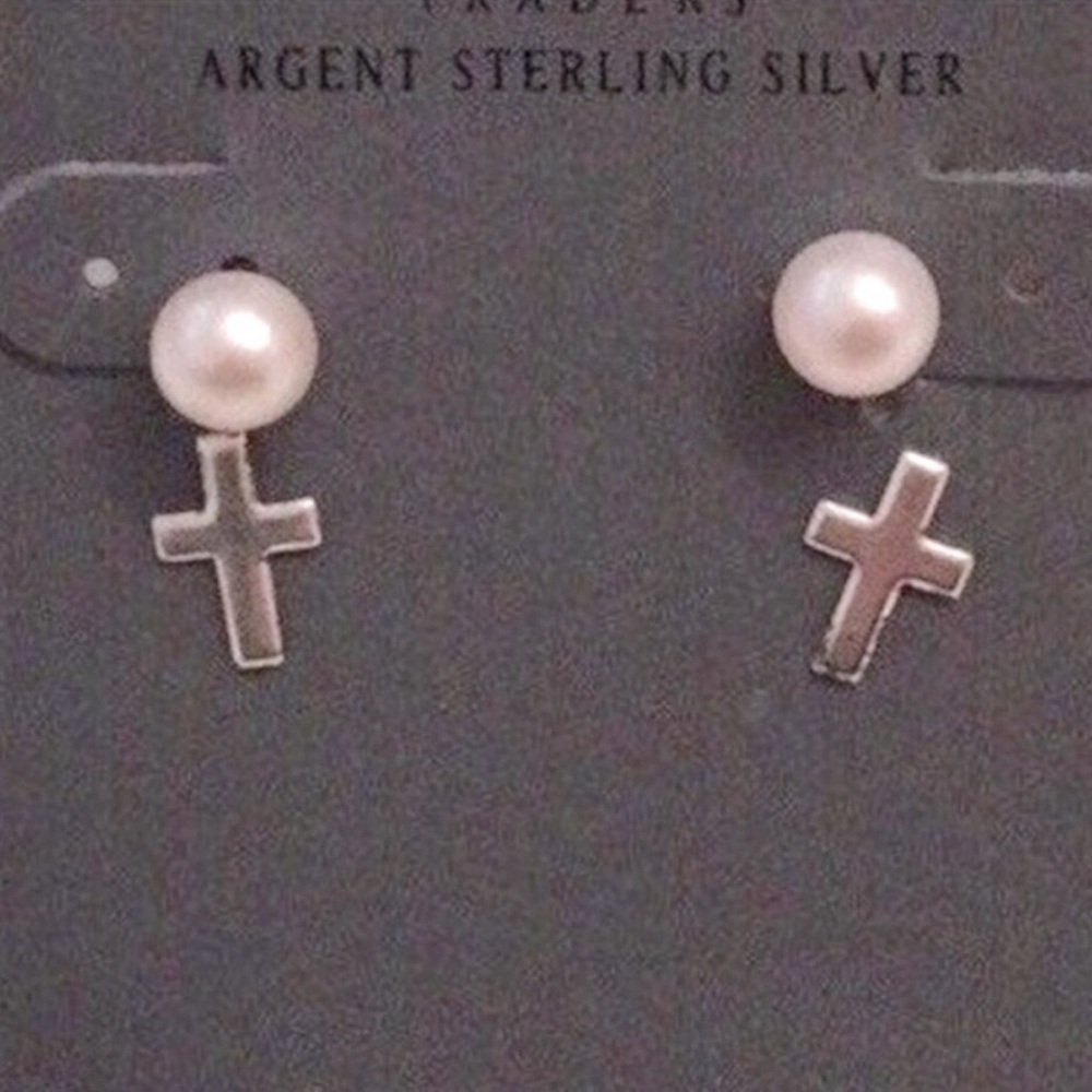 Set of earrings pierced NWT